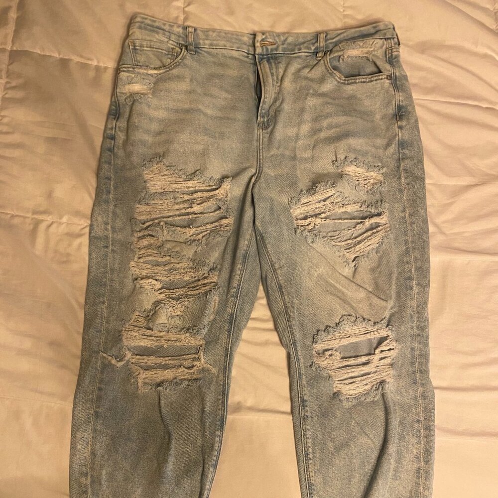American Eagle Ripped Mom Jeans Size 20 Short